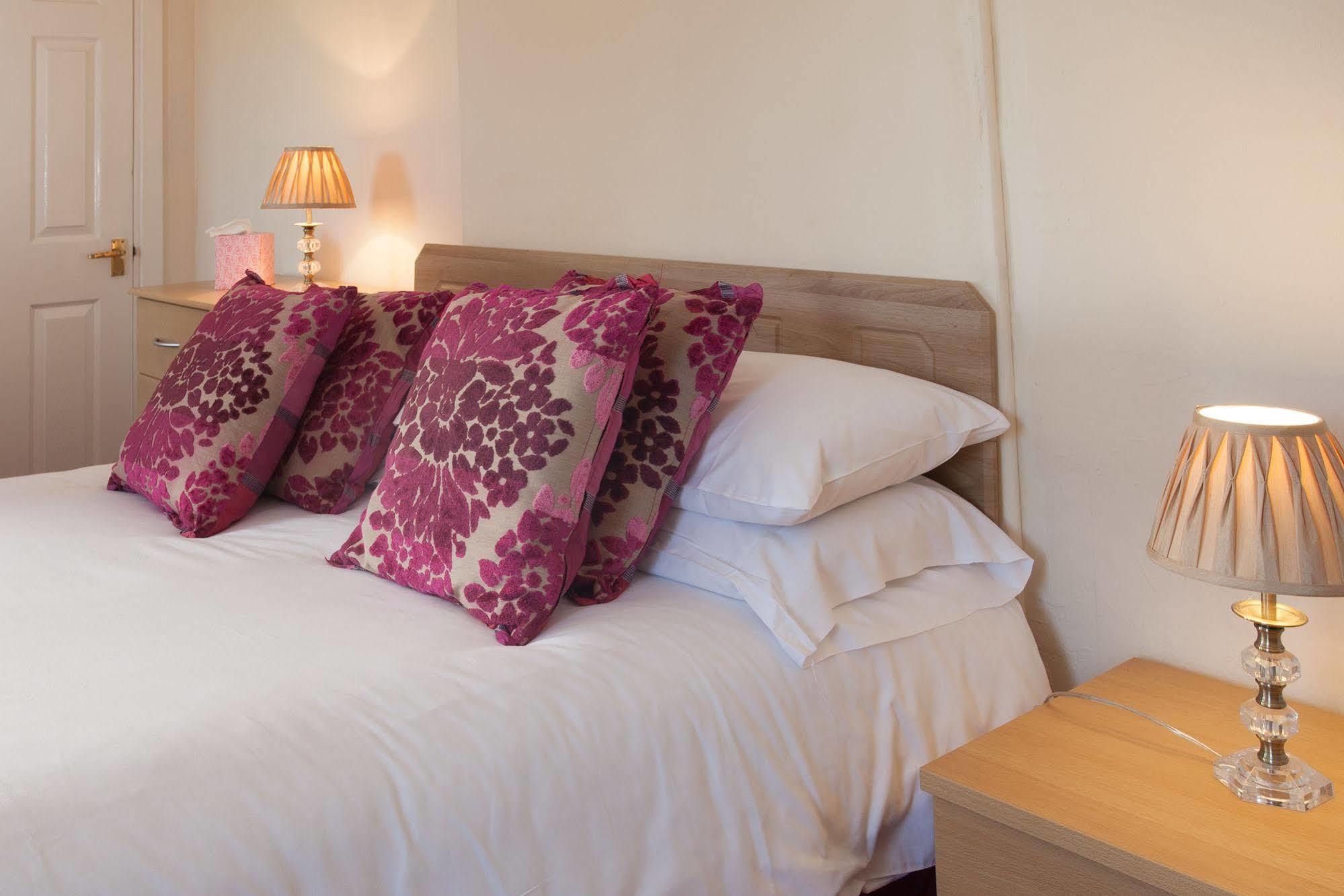 The Allan Ramsay Hotel Carlops エクステリア 写真